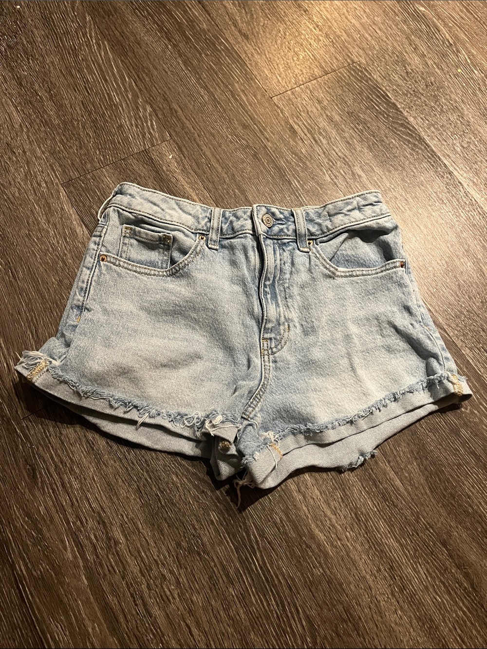 PacSun Light Wash High-Rise Stretch Mom Short